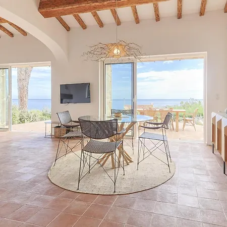 Du Petit Villa *